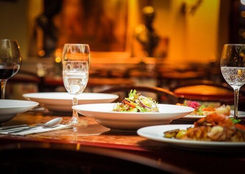   Restaurant bien placé dans une station balnéaire prisée 