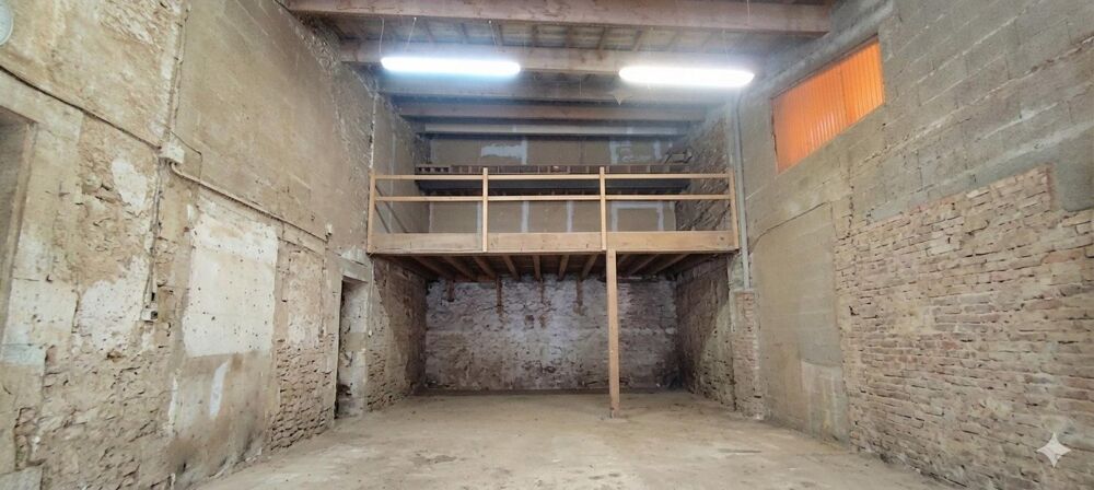 Vente Immeuble Garage atelier 380 m² à Néré, fort potentiel Nere
