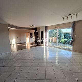  Maison  vendre 8 pices 205 m