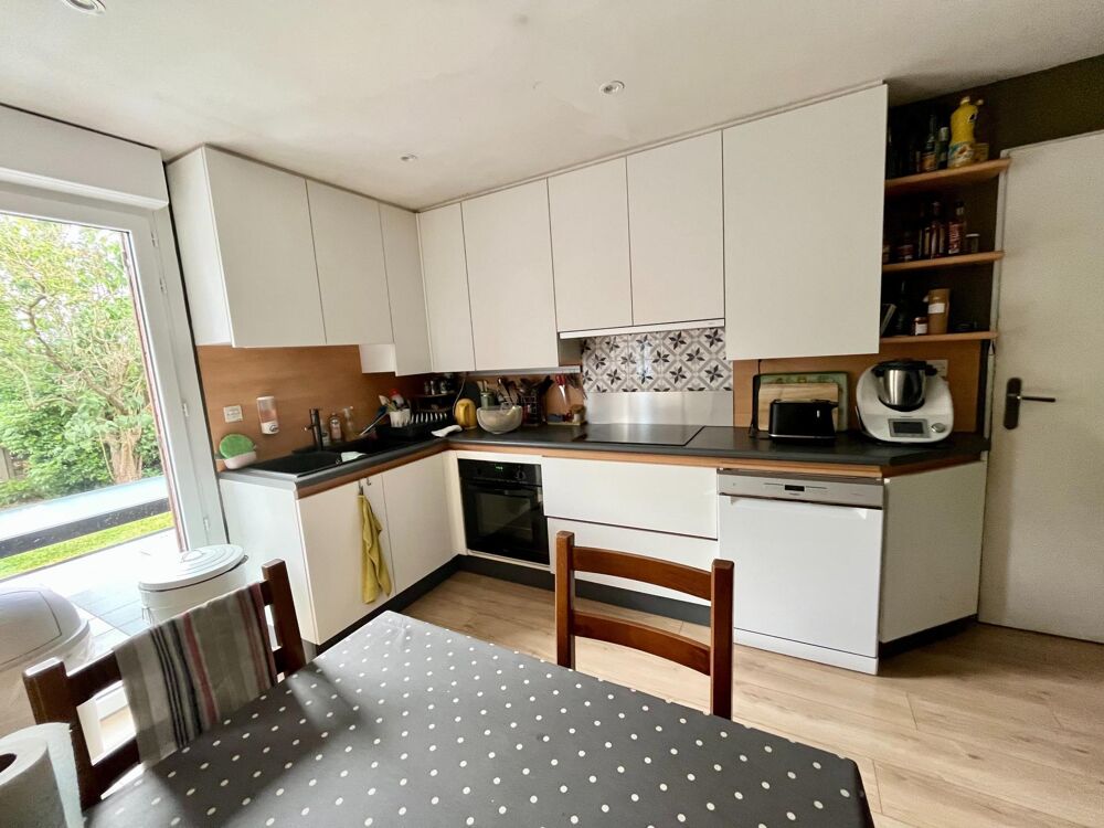 Maison familiale 4 chambres avec jardin, terrasse et garage  Marquette-lez-Lille