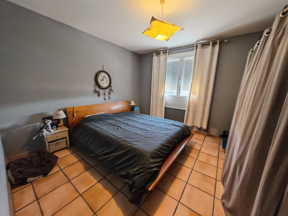 Vente Appartement Duplex de 147,59 m² - 5 chambres, terrasse, balcon et deux garages Chateau-arnoux-saint-auban