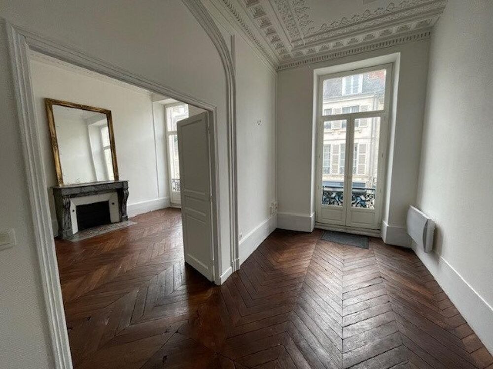 Vente Appartement APPARTEMENT DE CARACTÈRE 8 PIECES À AMÉNAGER 129 m2 Orleans