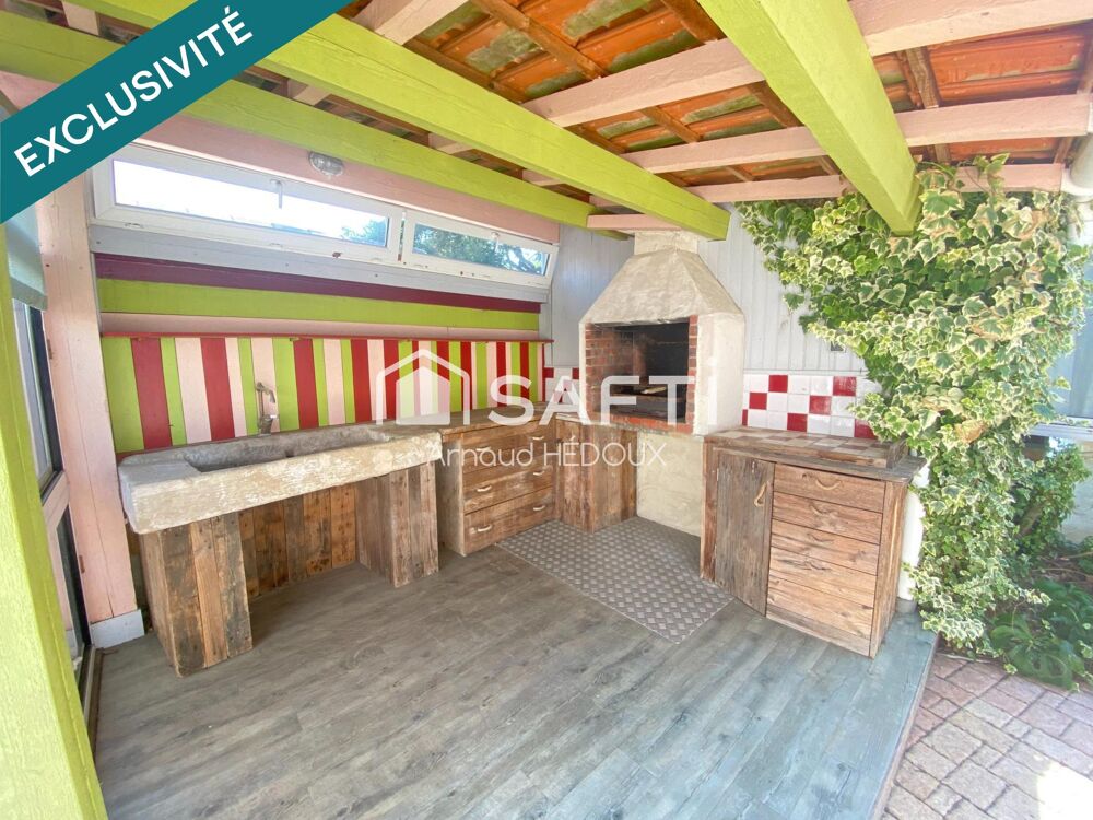 Villa de charme avec jardin paysager et piscine