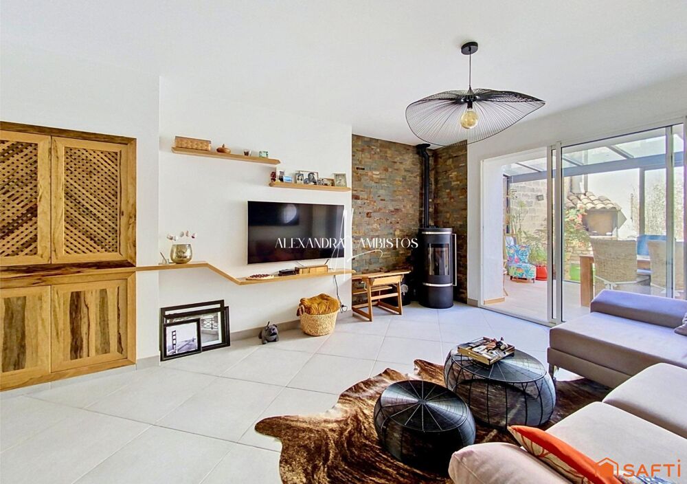 Maison de village avec patio - 4 pièces - 115m²