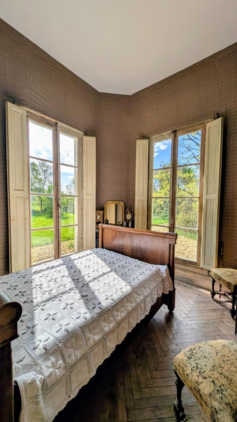 à vendre  Propriété/château Neuillé (49680)