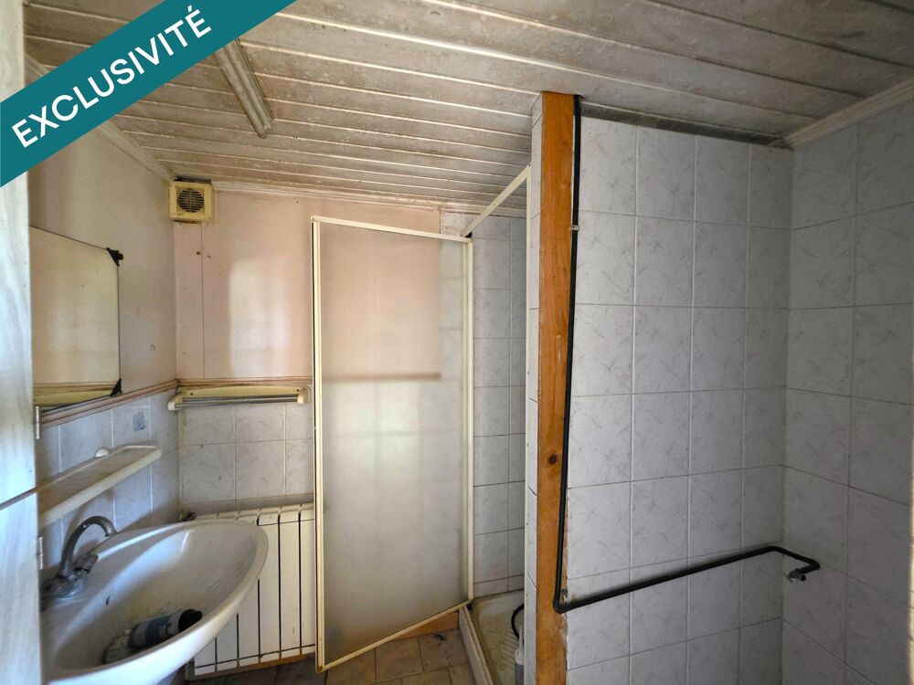 Vente Maison Dans un petit hmaeau : Maison de campagne avec dépendances, à rénover entièrement ! Fougere