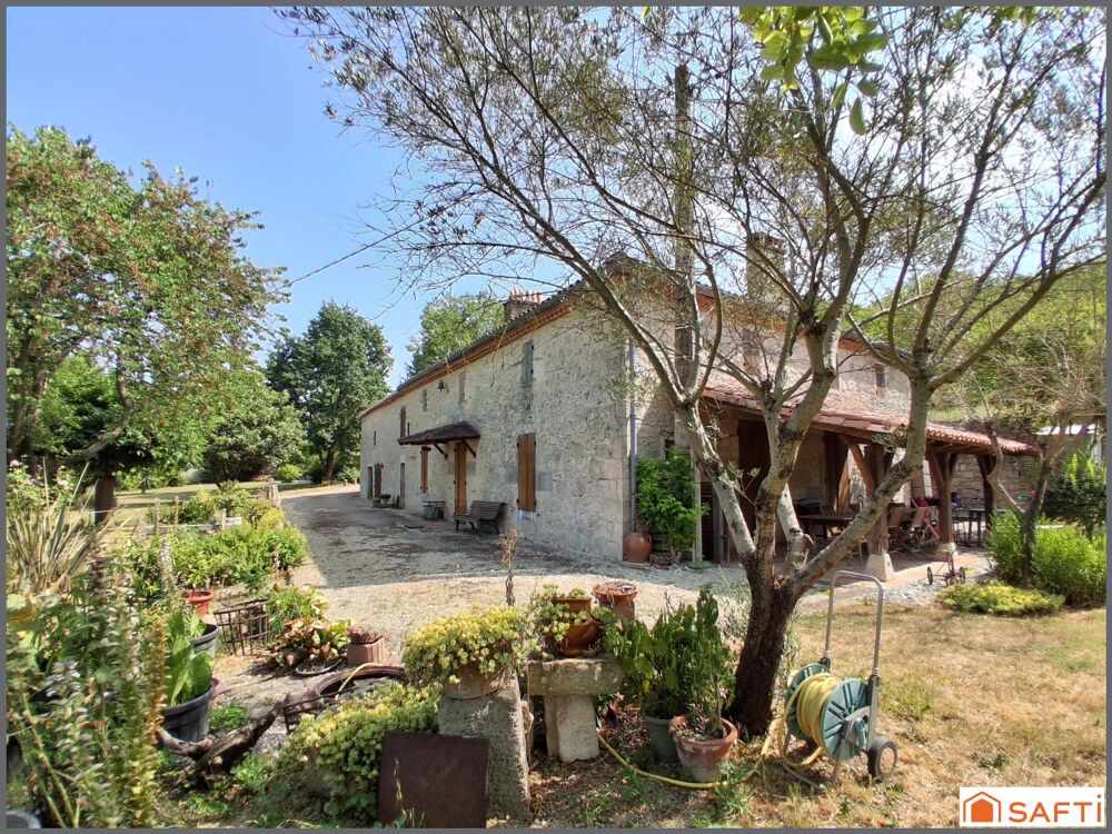 Maison de campagne en pierres 205m2, 4 chambres sur parcelle de 3ha45