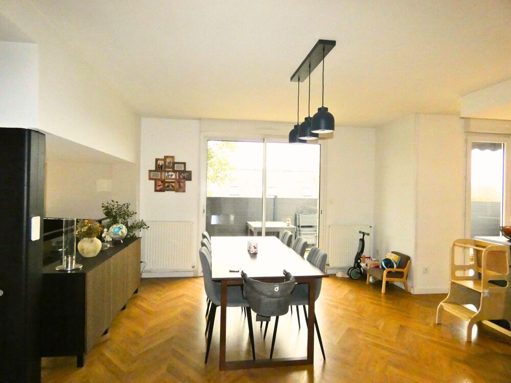 Vente Maison Maison rénovée de 118 m² située près des axes routiers principaux et 15 km de Laval Ahuille