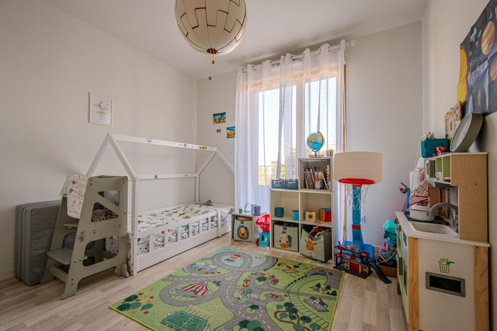 Vente Appartement APPARTEMENT 3 CHAMBRES, 2 PARKINGS, 2 TERRASSES Floirac