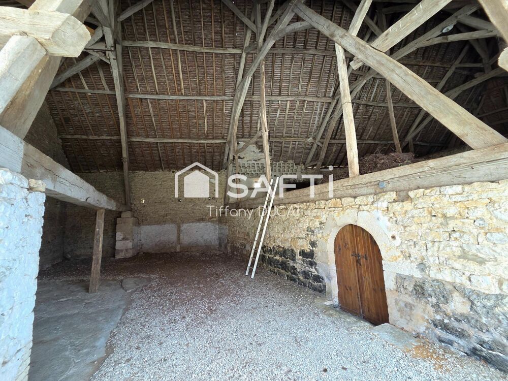 Vente Maison Corps de ferme avec maison quatre chambres et dépendances Etourvy