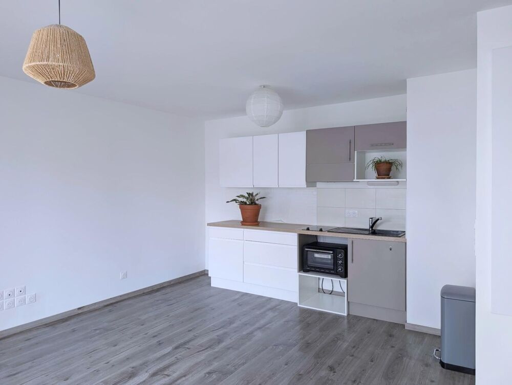 Vente Appartement T2 AVEC BALCON ET PLACE DE PARKING PRIVEE A LA ROCHELLE La rochelle