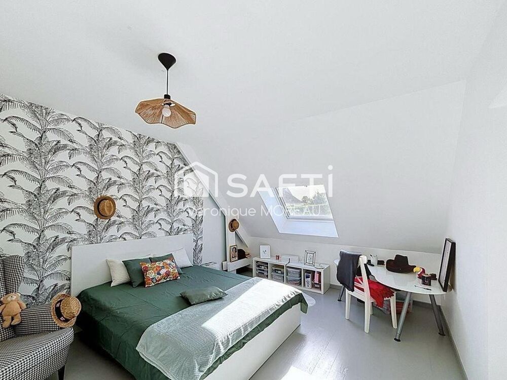 Vente Maison Maison 183 m², piscine et terrain sans vis-à-vis Moulins en bessin