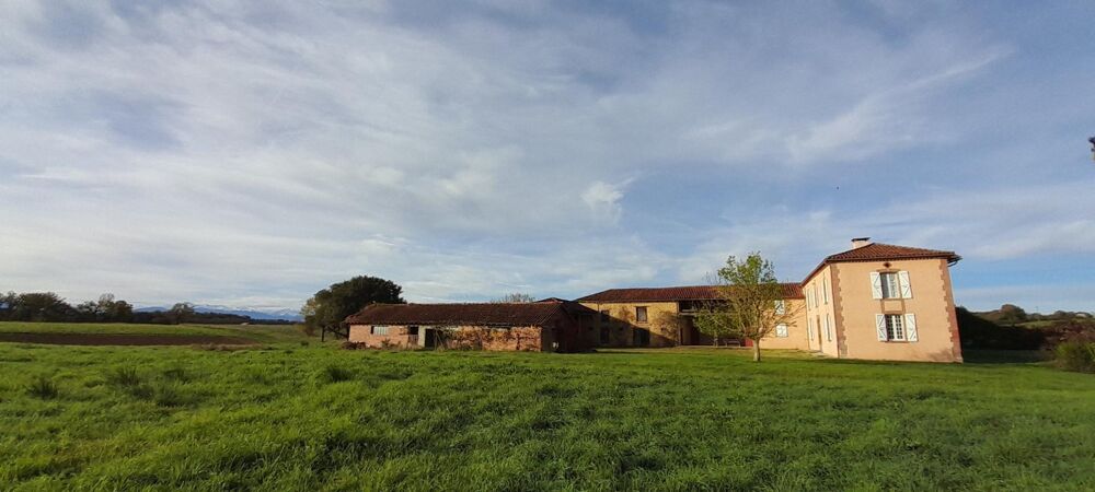 Vente Maison Ancien ferme avec vue imprenable sur les Pyrénées Guizerix