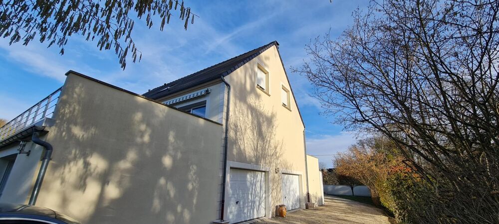 Superbe maison familiale avec jardin paysager bordé par un ru !