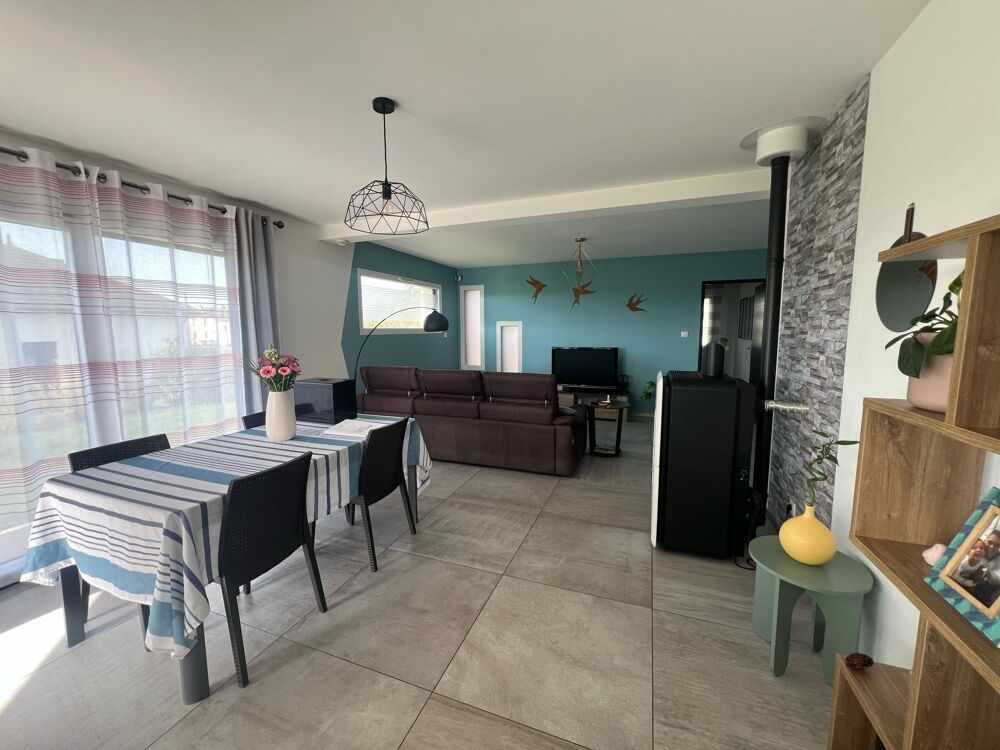 Vente Maison Maison 121 m2, 5 pièces 4 chambres sur 19 ares de terrain Franchevelle