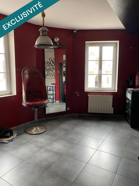   MURS DE BOUTIQUE EMPLACEMENT N°1 IMMEUBLE EN ANGLE SUR LA PLACE NOTRE DAME 