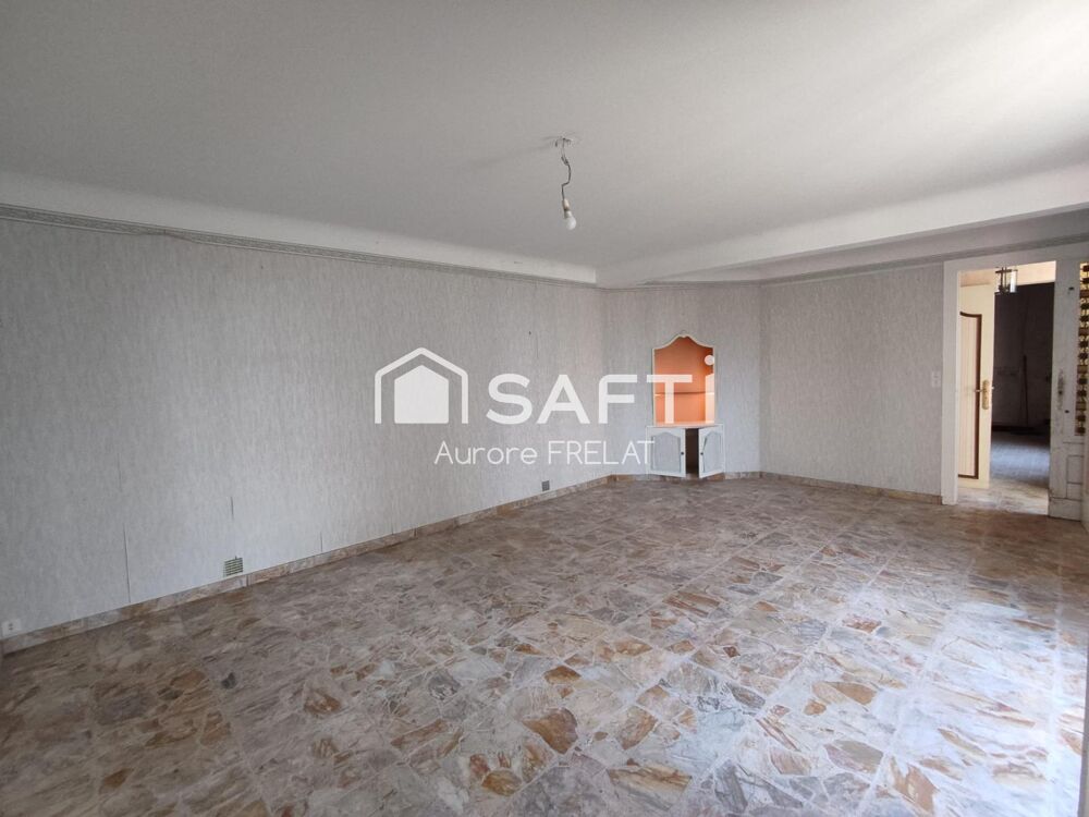 Vente Maison Maison de bourg à rénover Trogues
