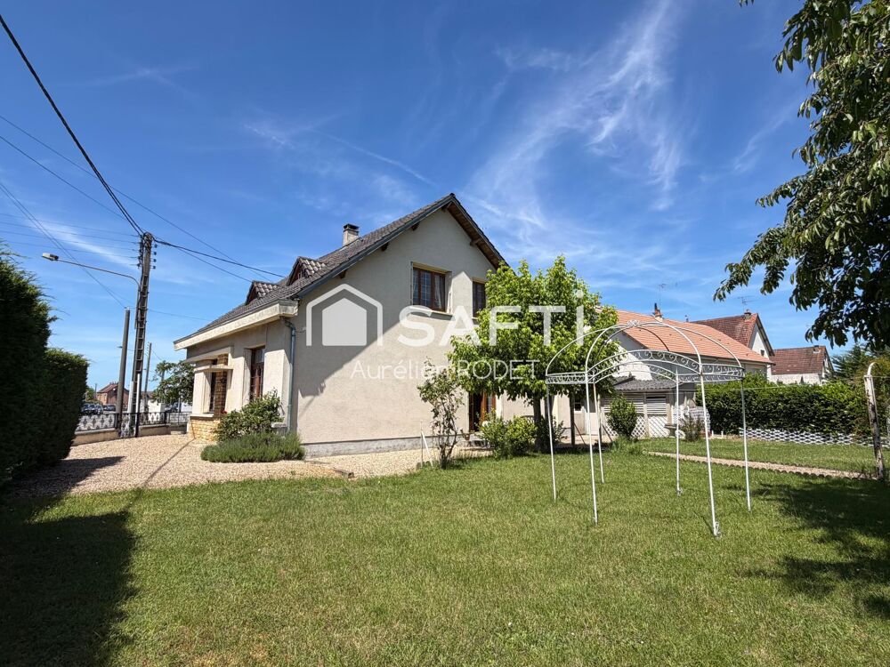 Maison avec vie de plain-pied, 4 chambres.