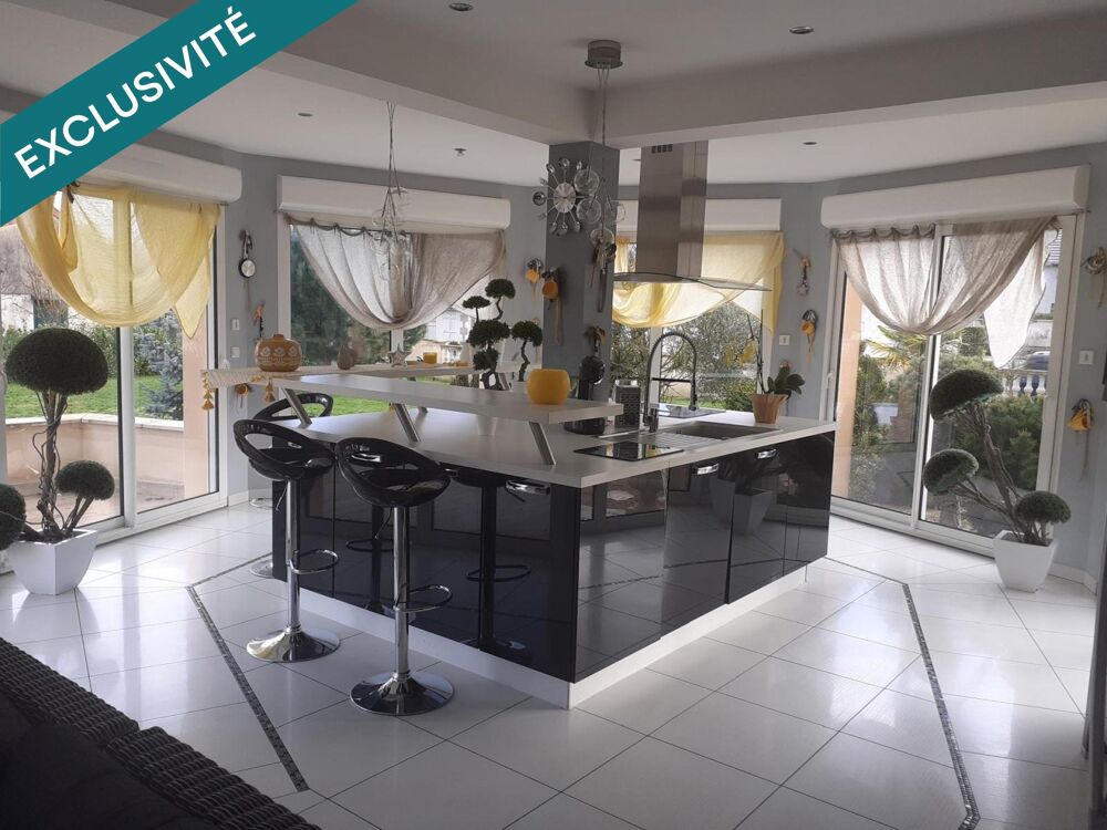 MAISON D'ARCHITECTE - TOUT CONFORT - PISCINE -