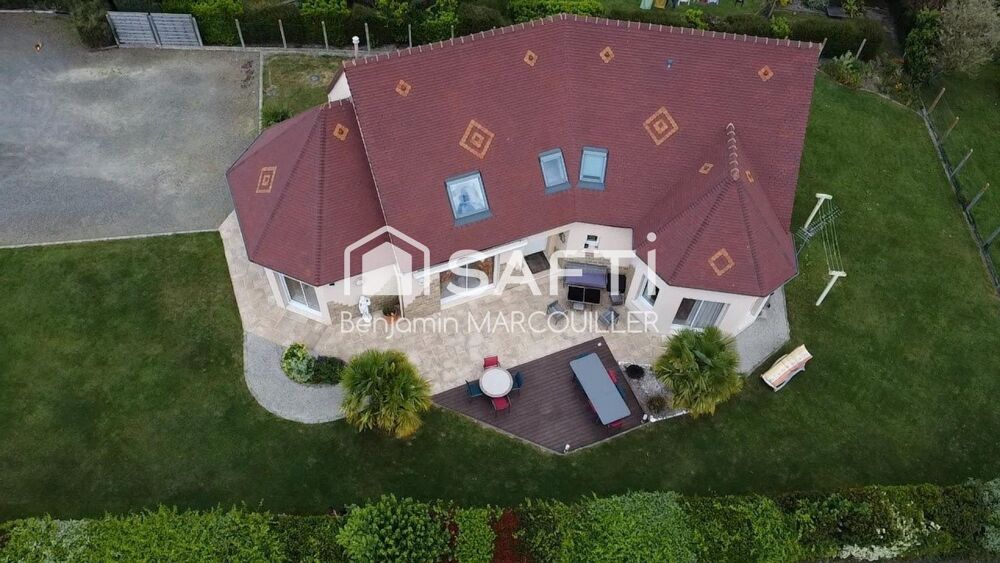 Vente Maison Safti-Benjamin Marcouiller vous propose : Pavillon 9 pièces. Vire normandie