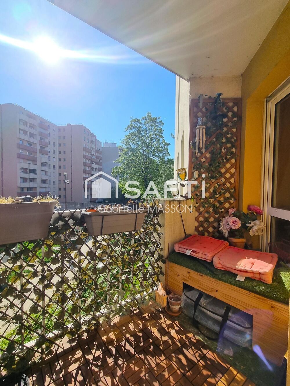Appartement 3P avec balcon, cave et parking