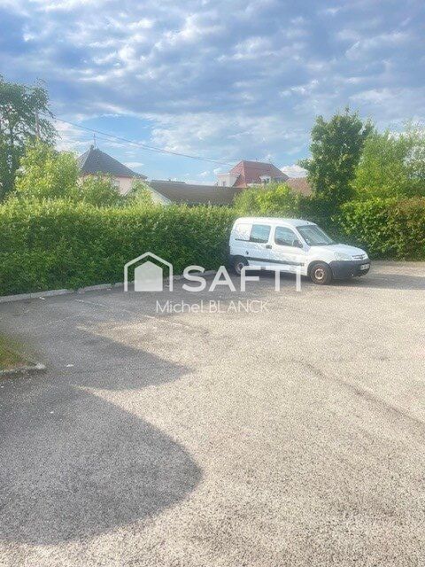 Local professionnel 92 m&sup2; Possibilit&eacute; location 4 bureaux, tr&egrave;s bonne rentabilit&eacute;. 160000 68180 Horbourg-wihr