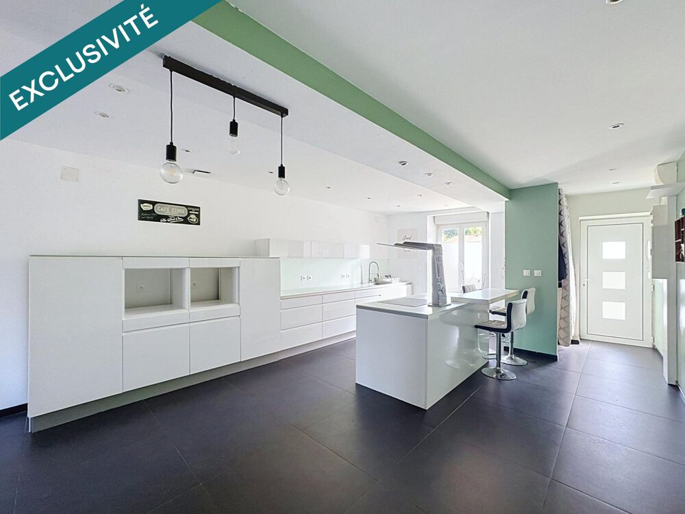 Maison familiale avec piscine chauffée, 4 chambres - très bon confort énergétique