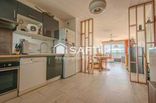Vente Appartement BORDEAUX BASSINS A FLOTS Appartement 2 chambres, balcon, parking Bordeaux