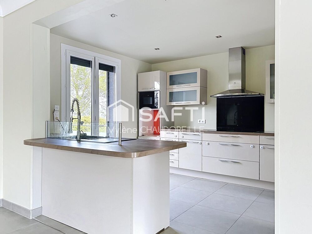 Villa T5 130m2, T3 indépendant 60m2, potentiel professionnel 120m2