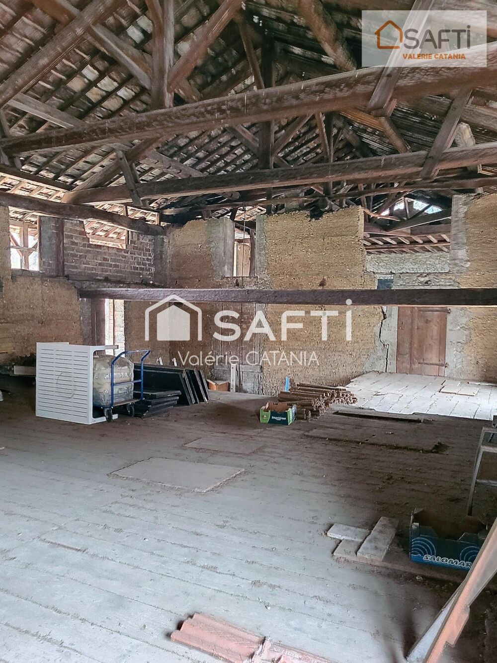Vente Maison Tullins - Grange à rénover de 165m² au plancher sur parcelle d'environ 900m². Tullins