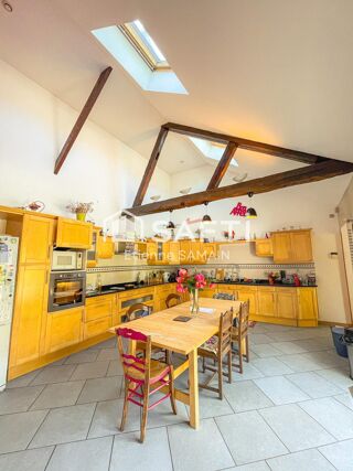  Maison  vendre 9 pices 262 m