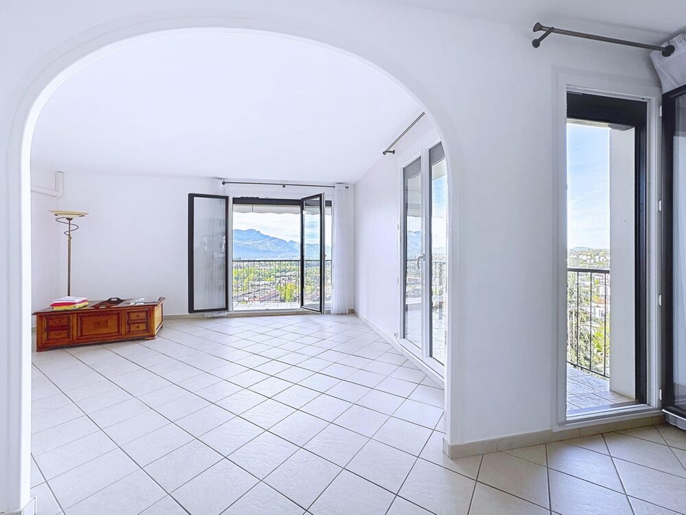 Vente Appartement Vue aérienne sur les massifs et la ville Voiron