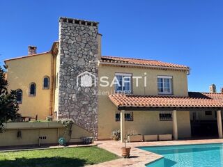  Maison à vendre 15 + pièces 402 m²