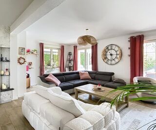 Vente Maison Au calme, belle maison 4 chambres, piscine, garage Ungersheim