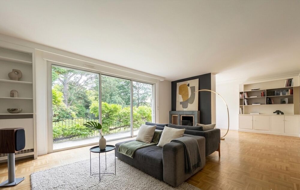 MAISON DEXCEPTION  242 m²  Terrain arboré de 929 m²