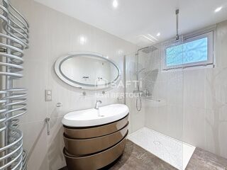  Maison � vendre 8 pi�ces 210 m�