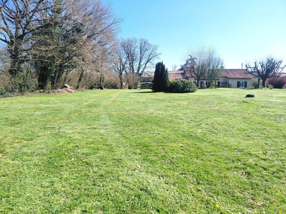 Vente Maison Belle maison de plain-pied d'environ 120 m2 avec garage attenant Saint-saud-lacoussiere