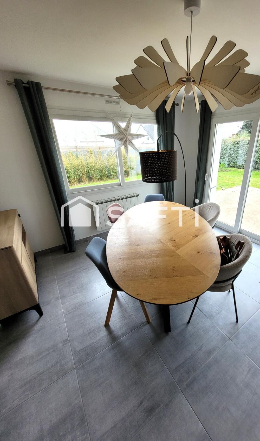 BREST : plain pied T5 , jardin 670 m²