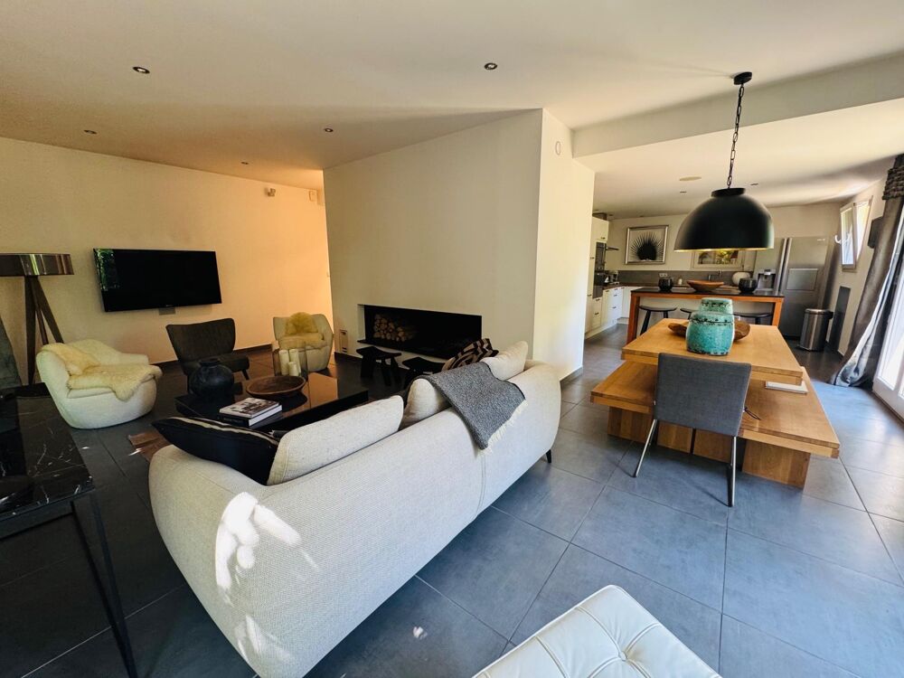 Vente Maison Villa de caractère avec piscine Saint-martin-de-la-brasque