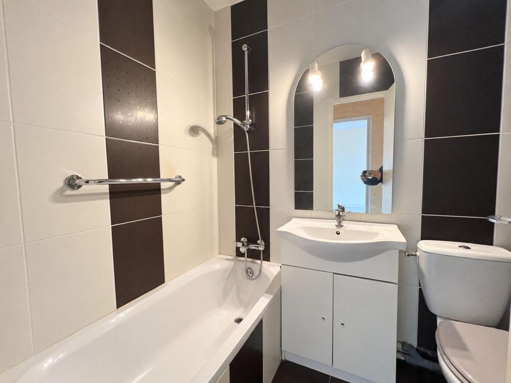 Saint-Brieuc  Proche gare  T2 avec balcon, garage et cave