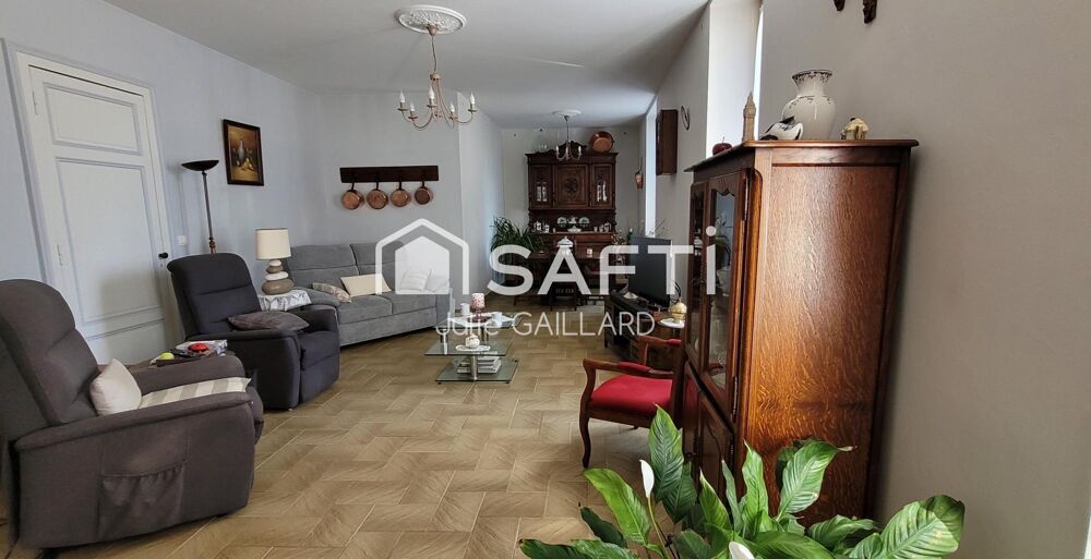 Maison en pierre sur un parc arboré de 4500 m2