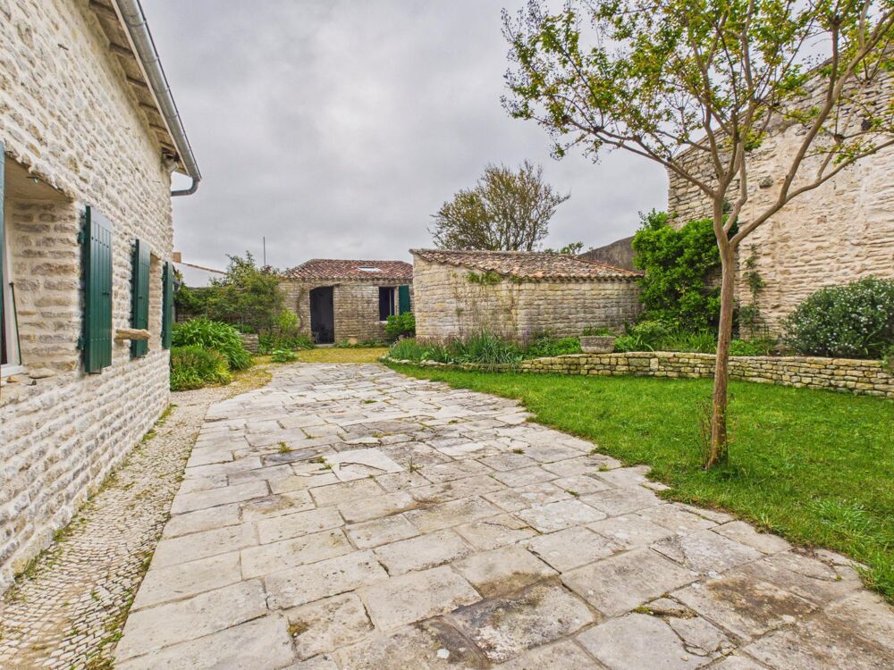 MAISON FAMILIALE DE CARACTERE