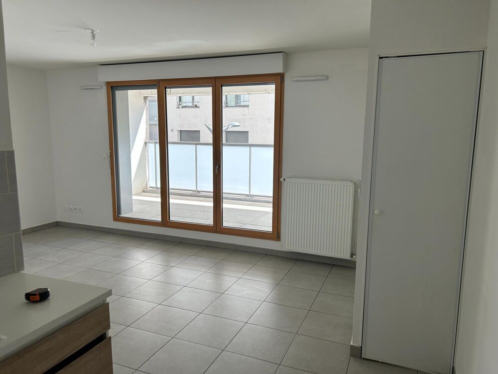 Vente Appartement Studio 27m2 avec Terrasse en plein coeur de Lyon 8eme Lyon 8