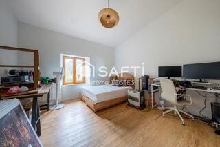  Maison � vendre 6 pi�ces 205 m�