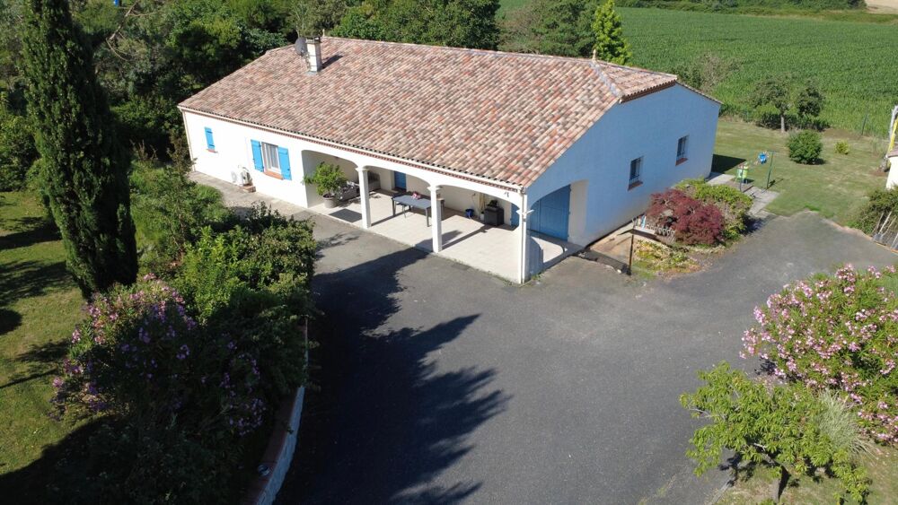Vente Maison Maison familiale de plain-pied avec piscine et grand terrain à Laplume Laplume