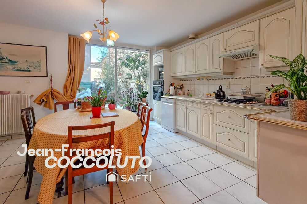 Vente Maison Maison de ville de caractère 3 chambres et cour extérieure Agen