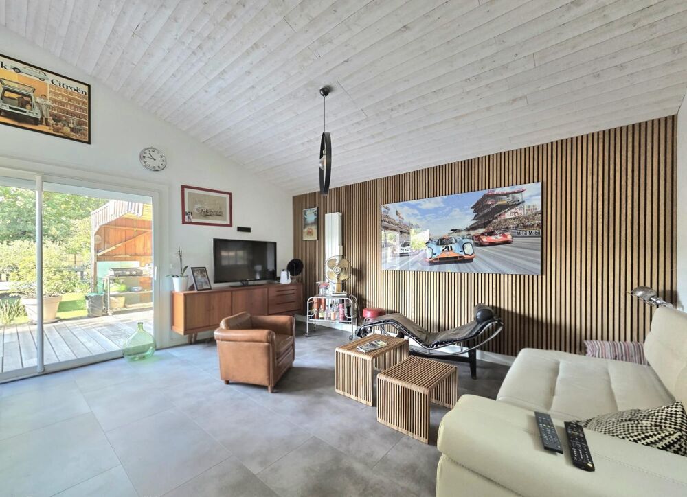 Vente Maison Maison 3 chambres dont une parentale, piscine 2 garages et commerces Lacanau