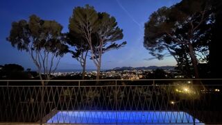  Maison  vendre 9 pices 372 m