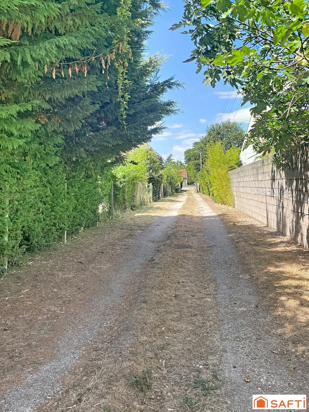 Vente Maison Maison 146 m2 - 4 chambres - Terrain 1756 m2 - idéal artisans pour stockage Boissy-sous-saint-yon