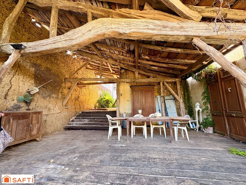 Maison de caractère en pierre  185 m²  4 chambres  Jardin et dépendances